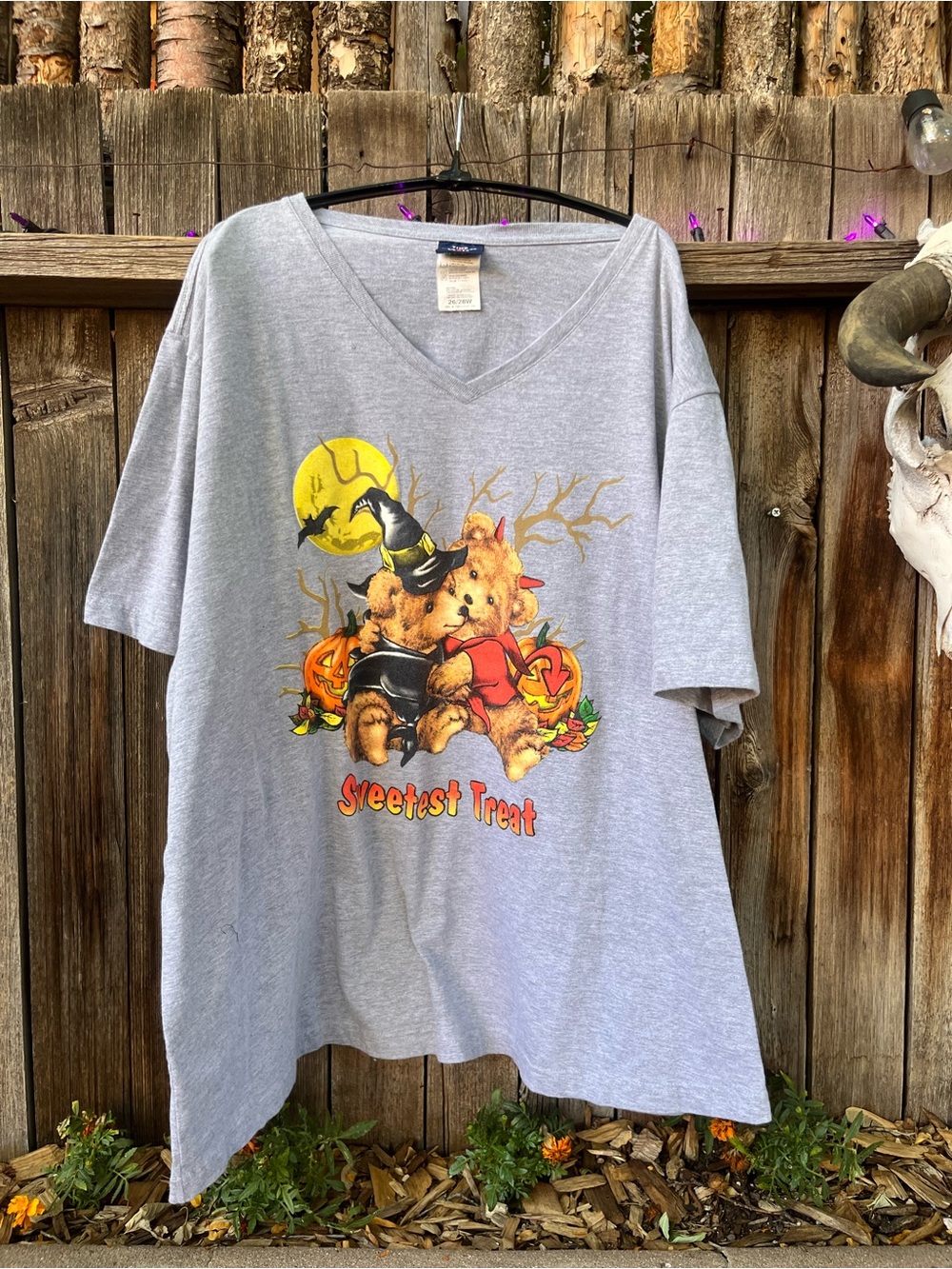 Vintage 90s Halloween Bear Graphic Tee Plus size